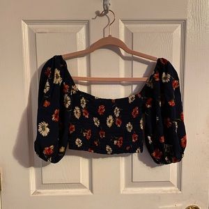Puffy Shoulder Crop Top